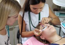 С чего стоит начать обучение по наращиванию ресниц?