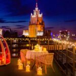 Как устроить романтическое свидание на крыше?
