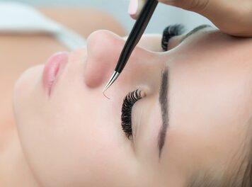 Курсы наращивания ресниц: как выбрать?