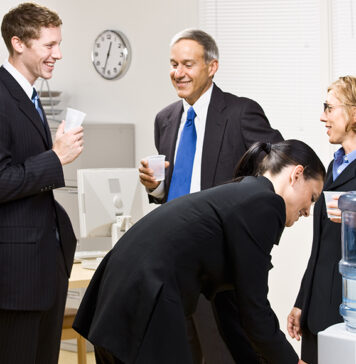 Доставка воды в офис: рациональная забота о персонале и клиентах