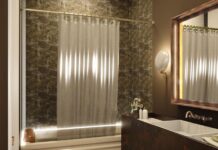 Какие шторки выбрать в ванную комнату?