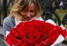 Какие цветы подарить девушке?