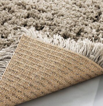 Преимущества синтетических ковров