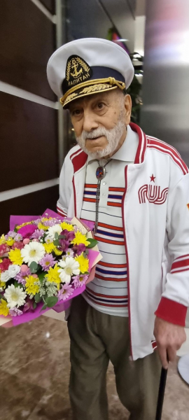"Проживу на пенсию": 90-летний больной отец отказался от денег Филиппа Киркорова 