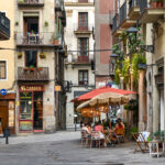Где лучше остановиться туристу в Барселоне?