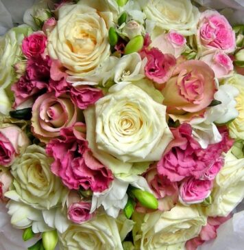 Преимущества букетов из свежих роз