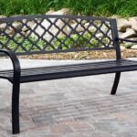 Металлические скамейки для дачи: как выбрать?