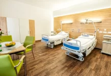 Частные клиники, государственные поликлиники, центры диагностики: в чём разница и когда к ним обращаться