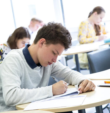 Как выбрать онлайн-курсы подготовки к ЕГЭ и ОГЭ?