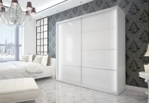Белый шкаф-купе: особенности белоснежной мебели