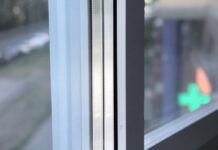 Какие виды стекла используют в пластиковых окнах?