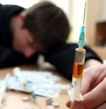 Как уберечь ребенка от наркотической зависимости?