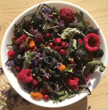 Иван-чай с ягодами: укрепит иммунитет и насытит организм витаминами