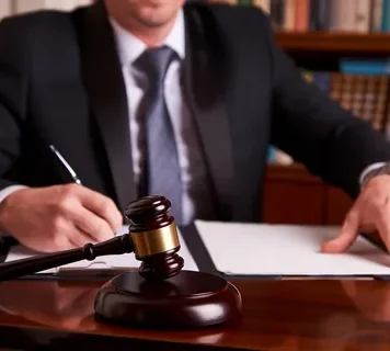 Выбор юристов для лицензирования: как найти надежную фирму?